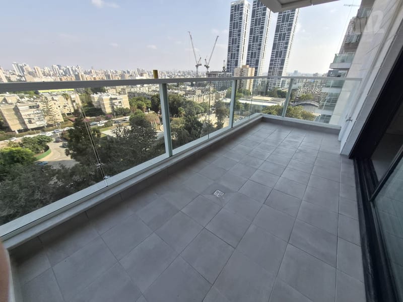 תמונה מיד2 – 3 חדרים • 6,400 ₪, פרויקט THE FIVE, ותיקים, בת ים (1)