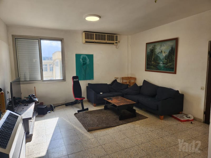 תמונה מיד2 – 3.5 חדרים • 5,000 ₪, האם 25, נווה יהושע, רמת גן (1)