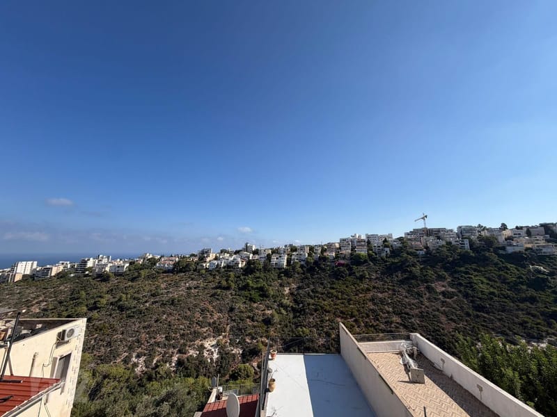 Photo from Yad2 – 3 Rooms • ₪4,250, כבירים 72, Kababir, Haifa (1)