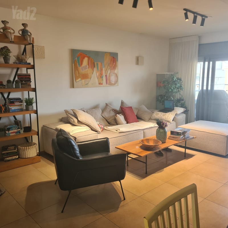תמונה מיד2 – 4 חדרים • 8,400 ₪, משה לרר 30, ארגמן, נס ציונה (1)