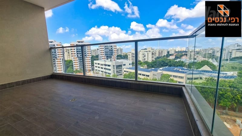 Photo from Yad2 – 5 Rooms • ₪9,000, שלמה המלך, Kiron, Kiryat Ono (1)