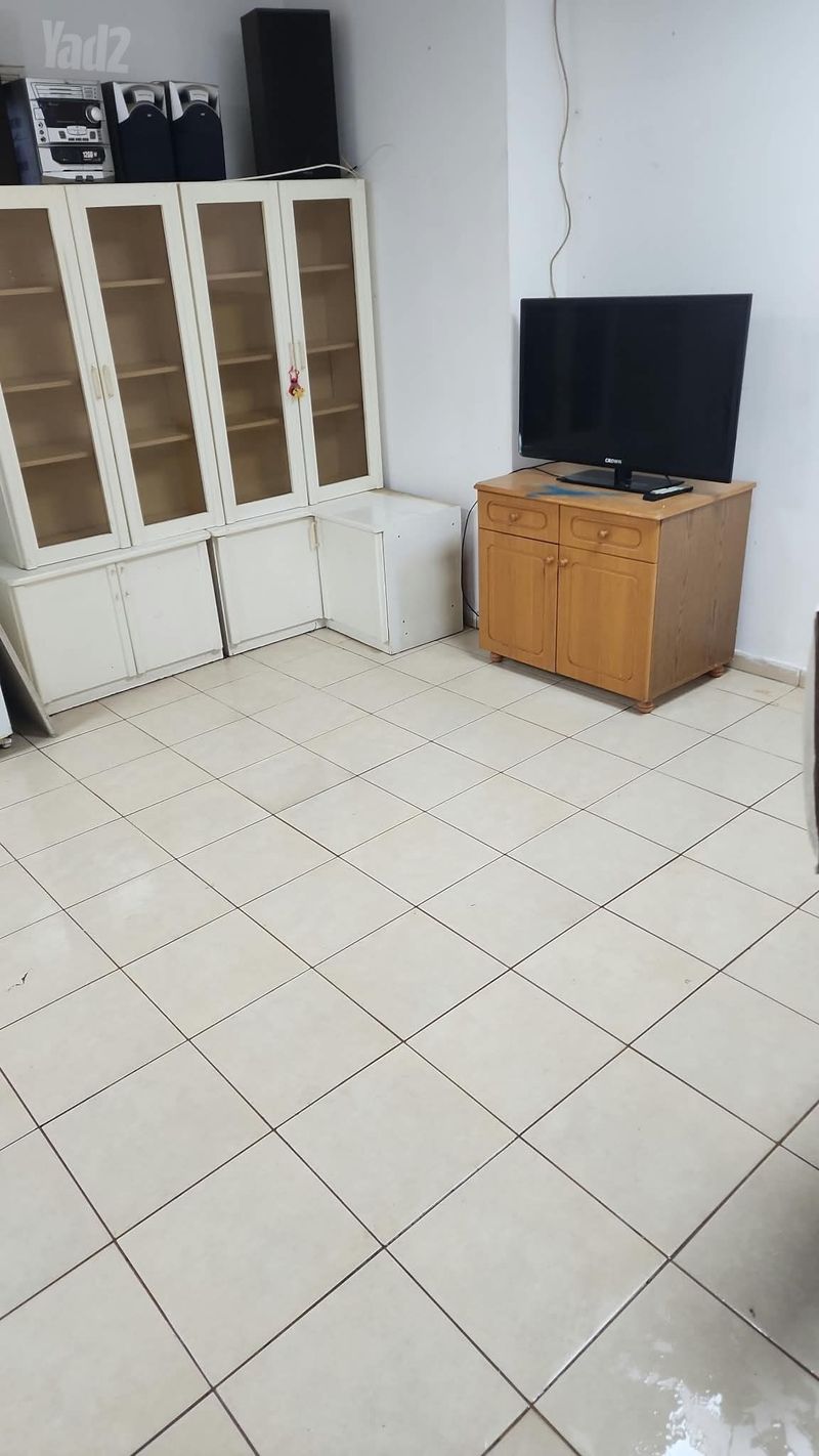 תמונה מיד2 – 2 חדרים • 2,200 ₪, סירקין 27, שוק תלפיות, חיפה (1)