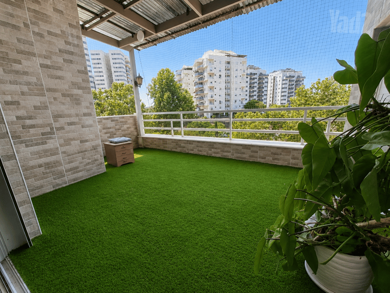 Photo from Yad2 – 4 Rooms • ₪5,500, Givati, Rehovot (1)