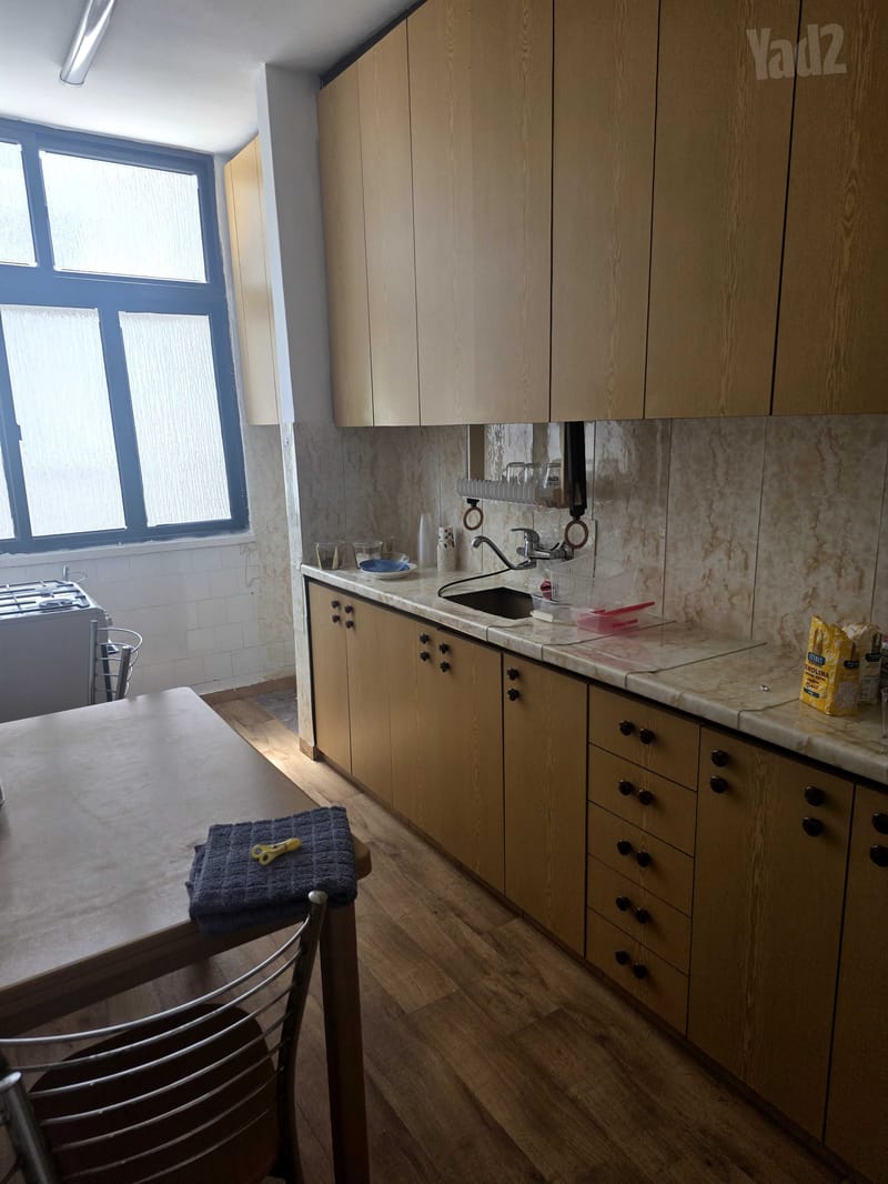 Фото с Yad2 – 2.5 Комнаты • 4,250 ₪, יחזקאל דנין 4, Центр города Бат-Ям, Бат-Ям (1)