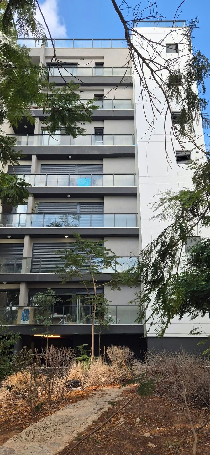 תמונה מיד2 – 4 חדרים • 6,000 ₪, השר רבינוביץ 5, הנביאים, בת ים (1)