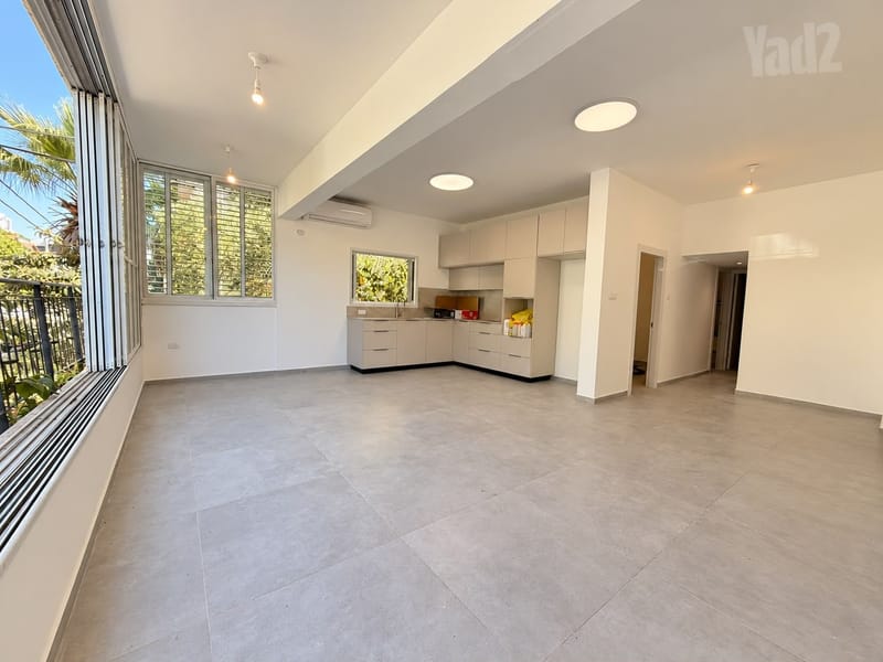 Photo from Yad2 – 4 Rooms • ₪8,700, ריינס, Arlozorov, Givatayim (1)