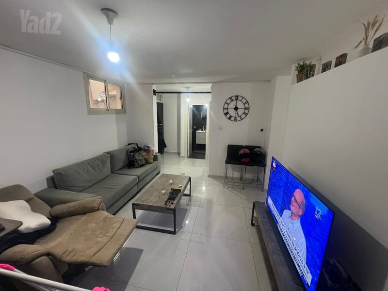 תמונה מיד2 – 2 חדרים • 4,200 ₪, סנונית 18, טירת שלום, נס ציונה (1)