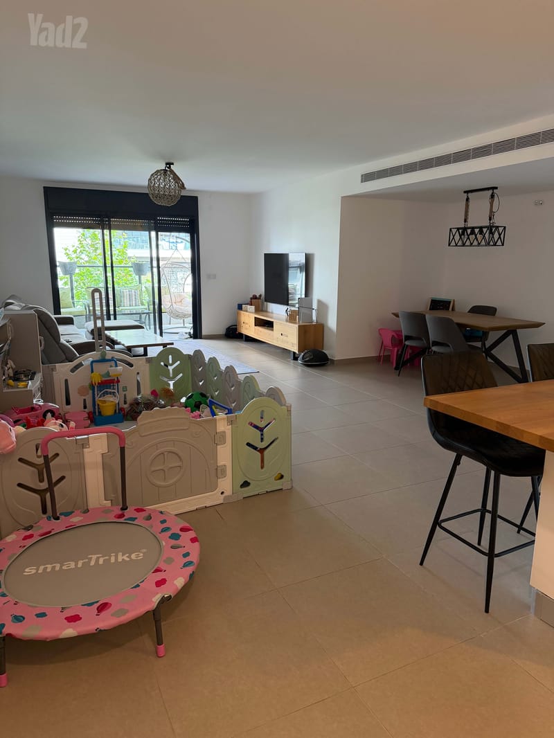 Photo from Yad2 – 4 Rooms • ₪6,400, מרים הנביאה 19, HaNeviim, Rosh HaAyin (1)