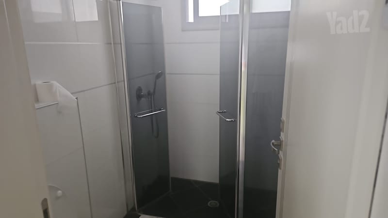 תמונה מיד2 – 3 חדרים עם שותפים • 4,000 ₪, יעקב פיכמן 15, קריית אילון , חולון (1)
