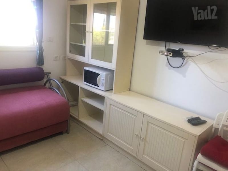 Photo from Yad2 – Room and a half • ₪2,350, בת חן 7, Ramat Hen, Haifa (1)