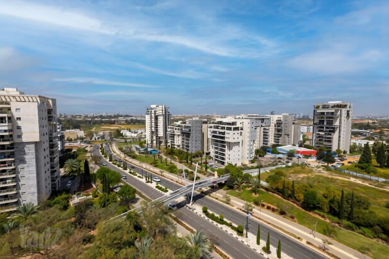 תמונה מיד2 – 5 חדרים • 5,950,000 ₪, מיכאל סיטרמן 10, נחלת יהודה, ראשון לציון (1)