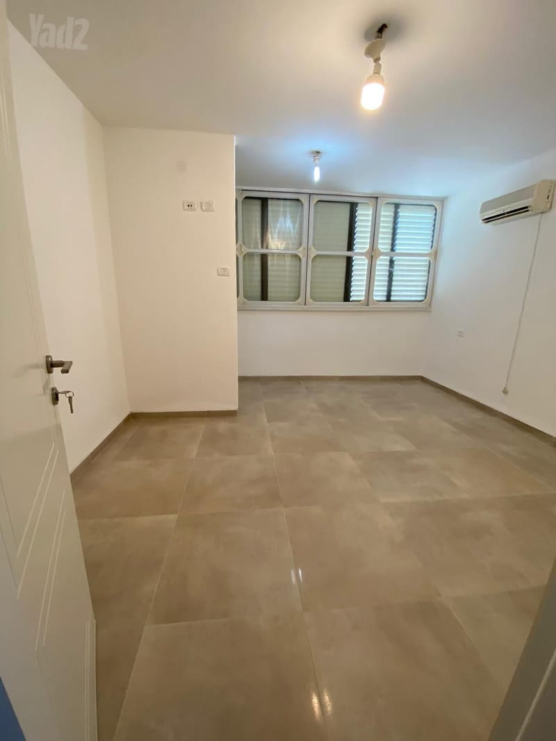 תמונה מיד2 – 3 חדרים • 3,200 ₪, קדושי השואה 1, קריית שמואל, חיפה (1)