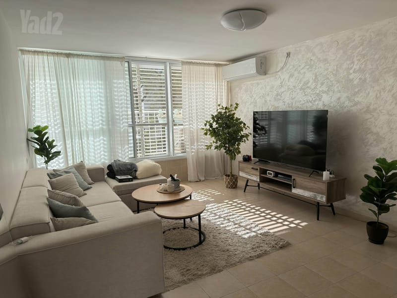 תמונה מיד2 – 3 חדרים • 5,800 ₪, כפר סבא (1)