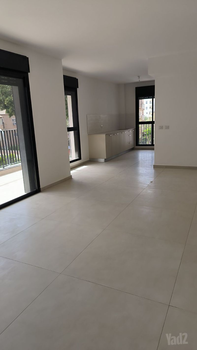 תמונה מיד2 – 5 חדרים • 7,800 ₪, יהוד 6, המרכז השקט, פתח תקווה (1)