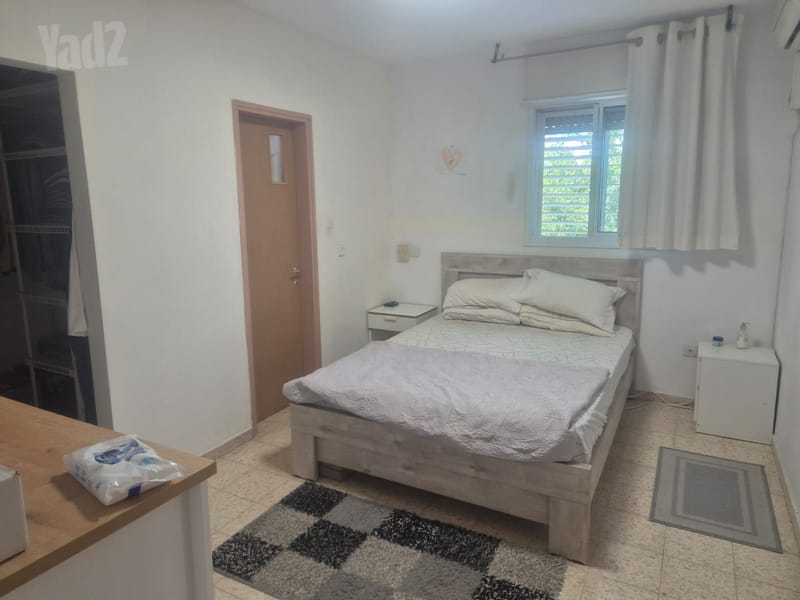 Photo from Yad2 – 4 Rooms • ₪7,100, גדרה 7, Hadar HaMoshavot HaVatika, Petah Tikva (1)