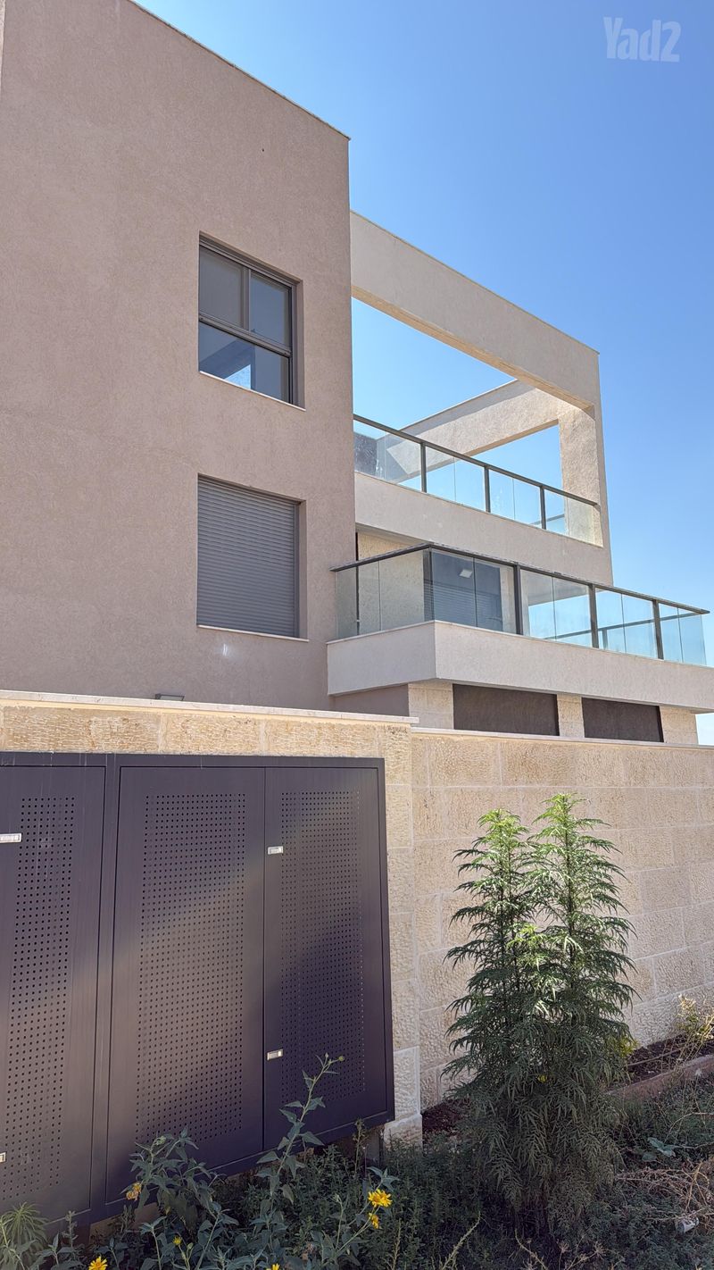 תמונה מיד2 – 4 חדרים • 5,900 ₪, בנטל 7, בת חפר