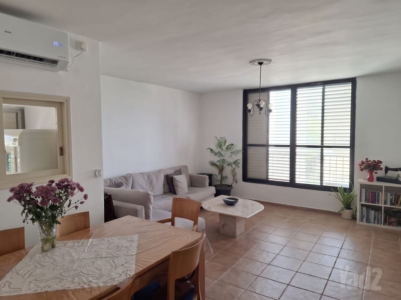 תמונה מיד2 – 3 חדרים • 5,950 ₪, ביאליק 30, שכונה מרכז דרום, רעננה (1)