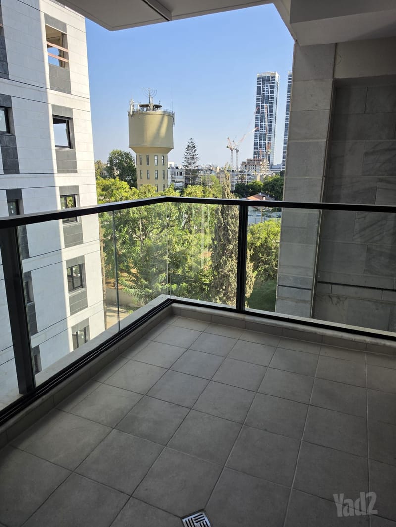 תמונה מיד2 – 2 חדרים • 1,880,000 ₪, מבצע סיני 6, רמת יוסף, בת ים (1)