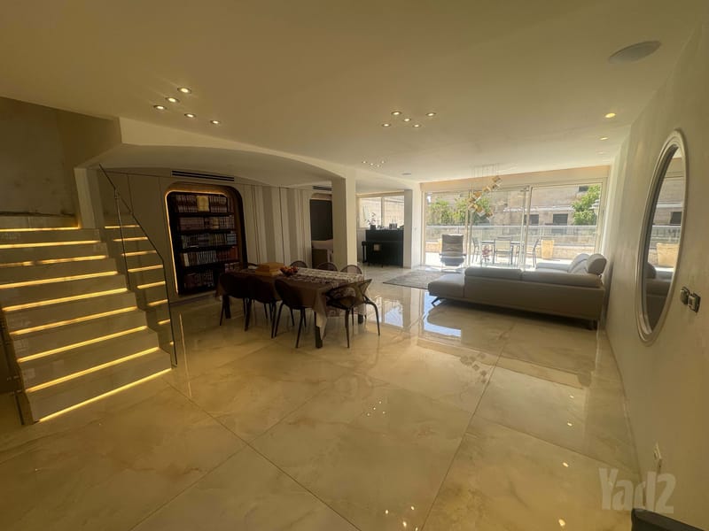 Photo from Yad2 – 5 Rooms • ₪18,000, שיר לשלמה, Ramat Denya, Jerusalem (1)