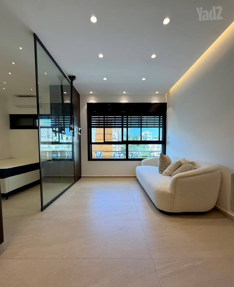 Photo from Yad2 – 2 Rooms • ₪4,000, השקדים 4, Savinia, Kiryat Bialik (1)