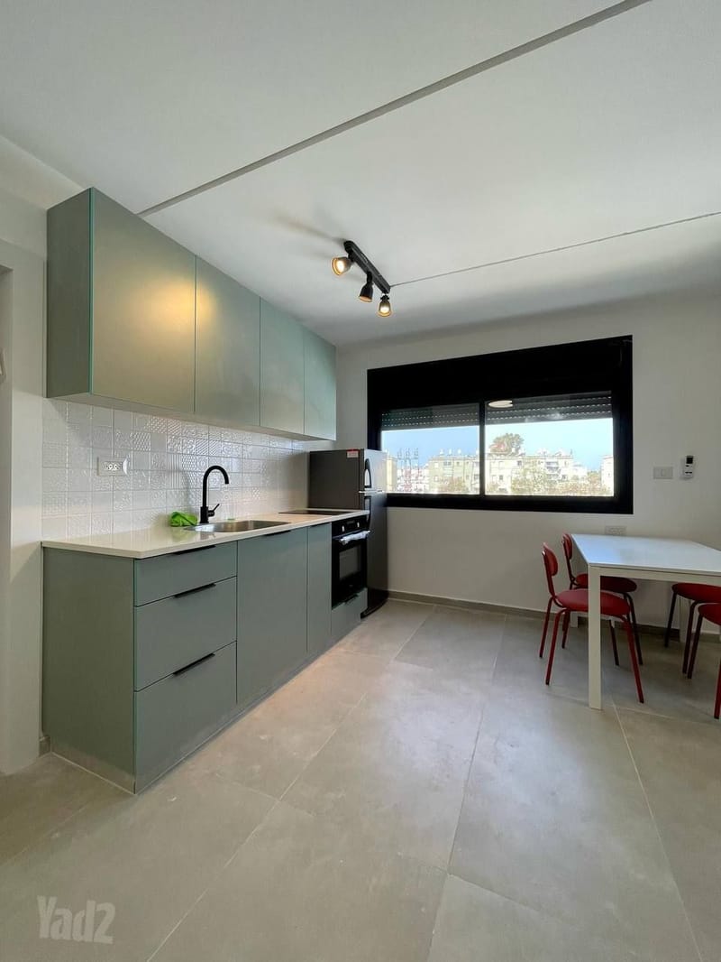 תמונה מיד2 – 2 חדרים • 3,300 ₪, שדרות ירושלים 77, קריית ים ג', קריית ים (1)
