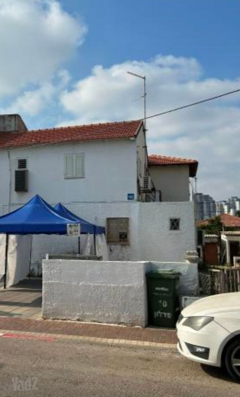 תמונה מיד2 – 2.5 חדרים • 2,190,000 ₪, חנה סנש 10, רמת אפרים, נתניה
