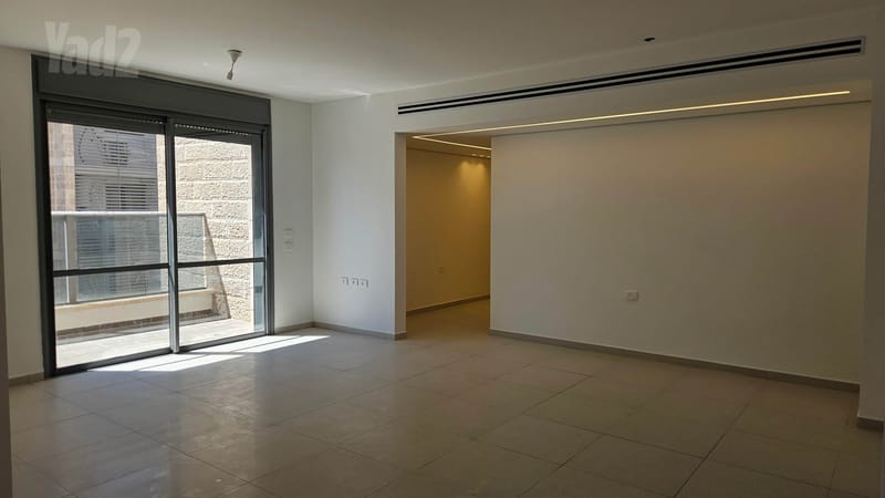 Фото с Yad2 – 5 Комнаты • 15,400 ₪, תורה מציון 20, Кирьят-а-Леом, Иерусалим (1)