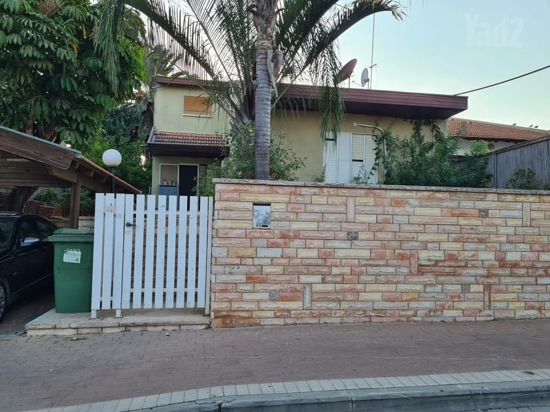 Photo from Yad2 – 4 Rooms • ₪11,500, בר יוחאי 18, Morasha, Ramat HaSharon (1)