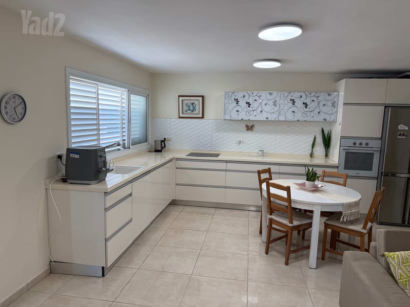 תמונה מיד2 – 3 חדרים • 5,900 ₪, מעפילי אגוז 16, נווה חן, תל אביב (1)