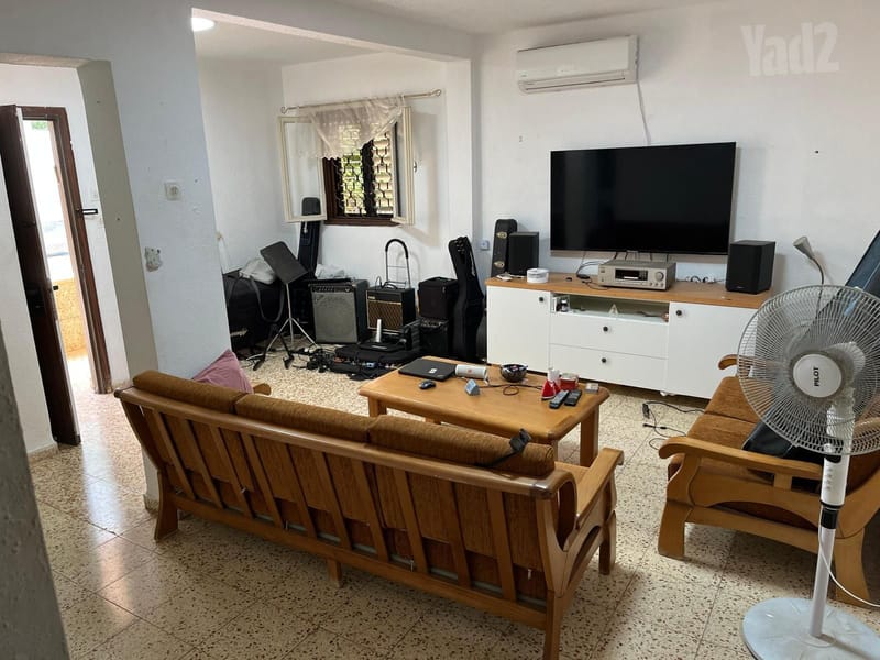 תמונה מיד2 – 2 חדרים • 4,900 ₪, רחבעם זאבי 40, מרכז מזרחי, נס ציונה (1)