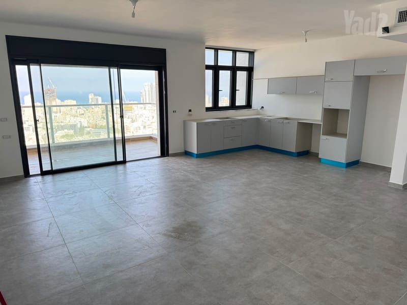תמונה מיד2 – 5 חדרים • 8,700 ₪, כצנלסון 45, רמת יוסף, בת ים (1)