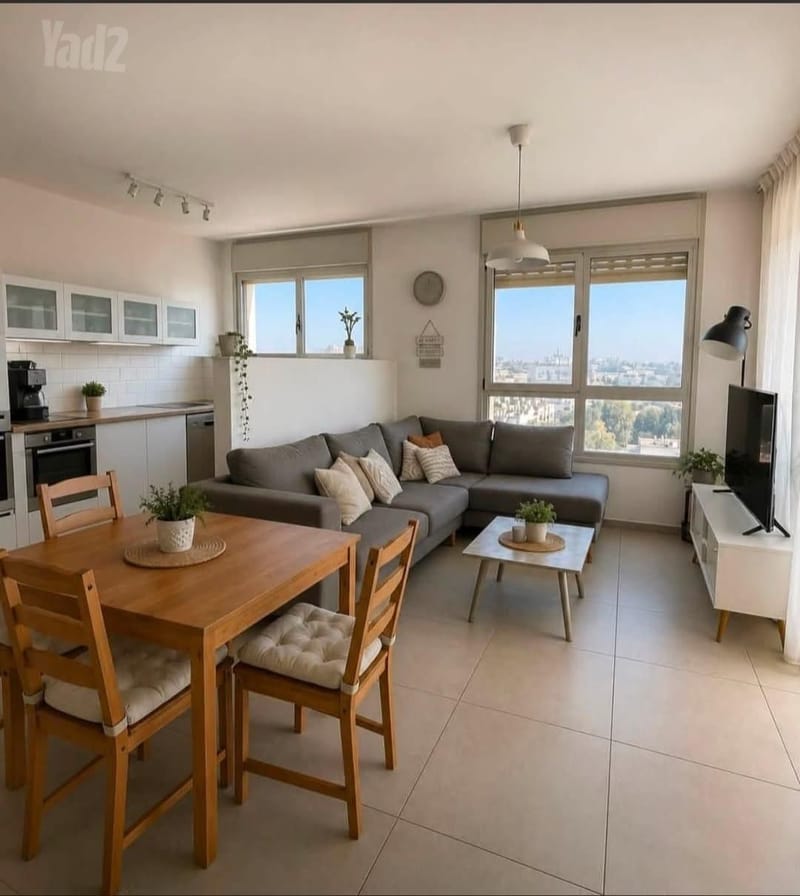 תמונה מיד2 – 4 חדרים • 8,600 ₪, בית אל 17, נווה שרת, תל אביב (1)