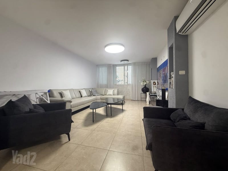 תמונה מיד2 – 4 חדרים • 6,500 ₪, אילת, ג'סי כהן וקריית מיכה, חולון (1)