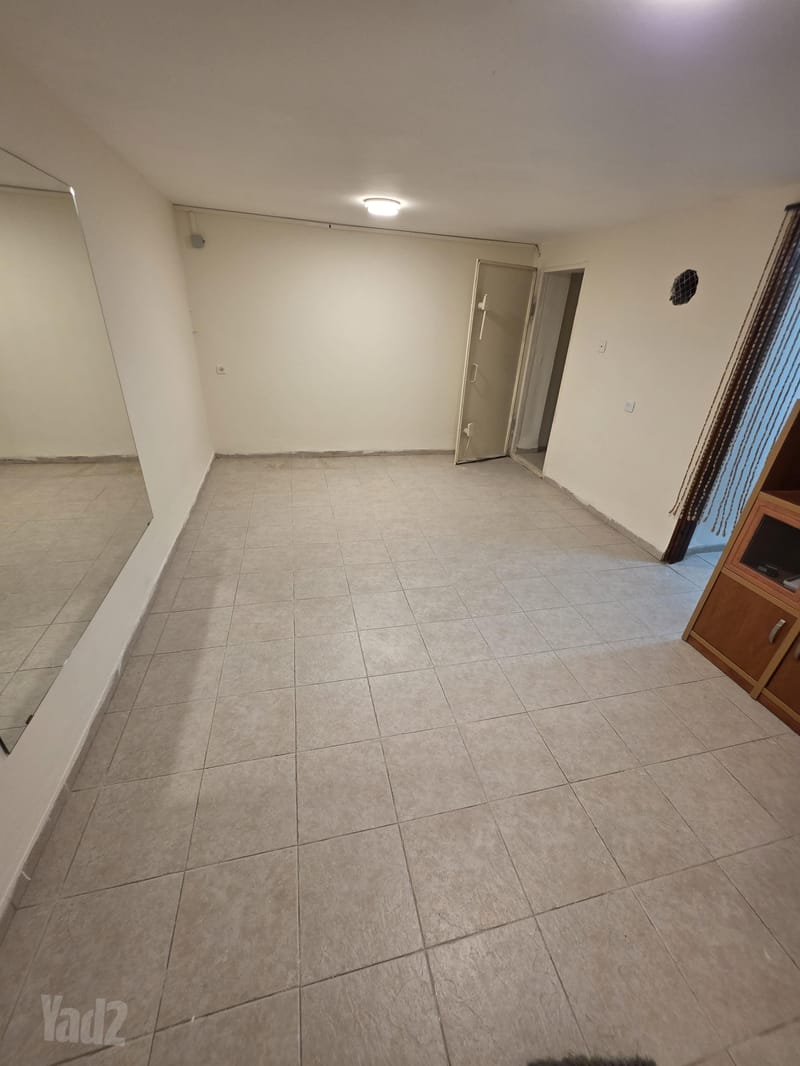 תמונה מיד2 – 2 חדרים • 3,300 ₪, מירון 29, קריית בנימין, קריית אתא (1)