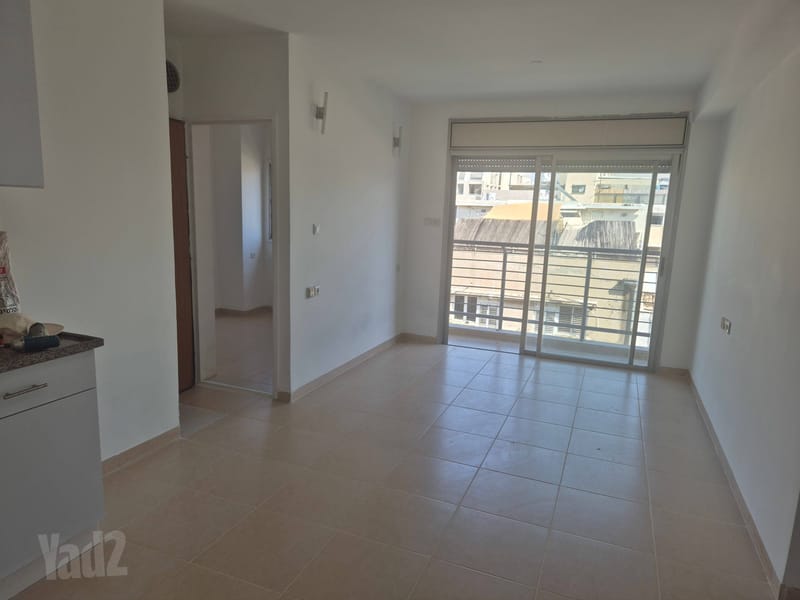 תמונה מיד2 – 2 חדרים • 5,500 ₪, הרצל 106, פלורנטין, תל אביב (1)