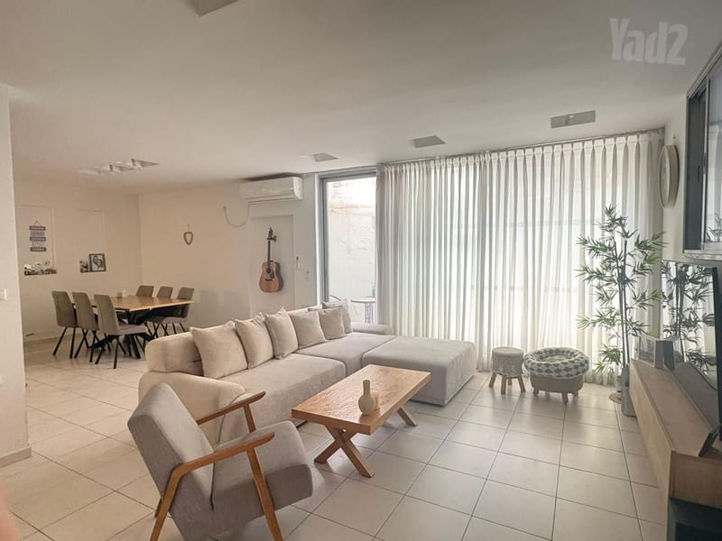תמונה מיד2 – 3 חדרים • 5,600 ₪, אבא אחימאיר 25, בת-גנים, פתח תקווה (1)