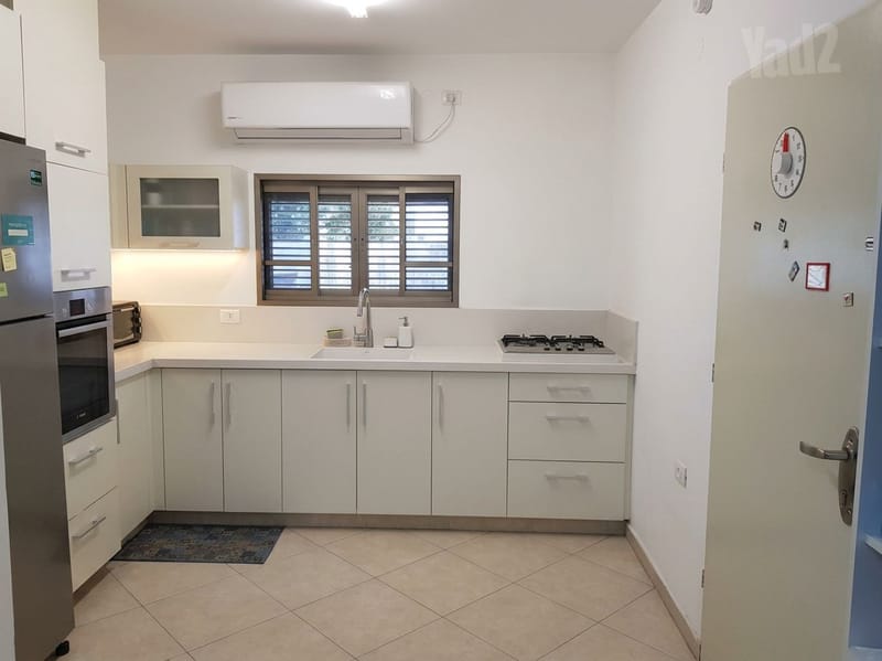 תמונה מיד2 – 2.5 חדרים • 6,400 ₪, נווה ישראל, הרצליה (1)