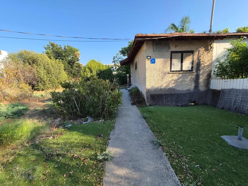 Photo from Yad2 – Studio • ₪3,000, הטייס 35, Aviv, Rosh HaAyin (1)