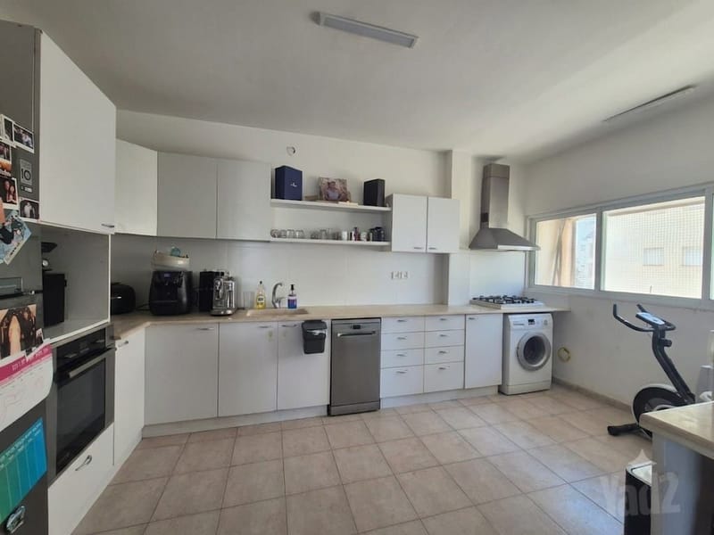 תמונה מיד2 – 4 חדרים • 2,890,000 ₪, סוקולוב, מגדיאל, הוד השרון (1)