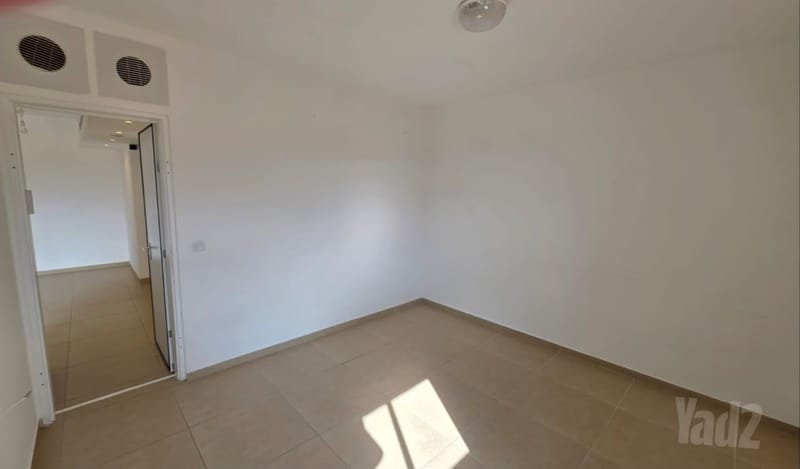 תמונה מיד2 – 3 חדרים • 5,900 ₪, עפרוני 16, הציפורים, מודיעין-מכבים-רעות (1)
