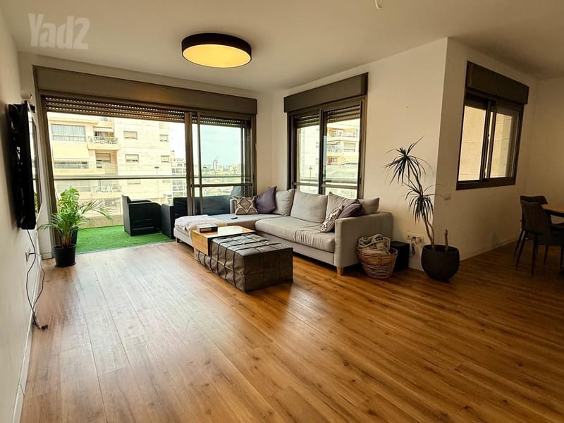 תמונה מיד2 – 4 חדרים • 9,500 ₪, עמנואל זמיר 4, כפר גנים ג', פתח תקווה (1)