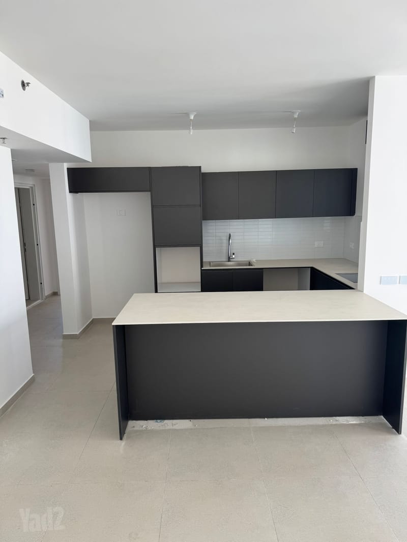 תמונה מיד2 – 4 חדרים • 8,500 ₪, היעדים 5, מתחם ה-1,000, ראשון לציון (1)