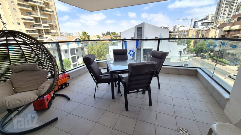 תמונה מיד2 – 3.5 חדרים • 6,600 ₪, יהודה הלוי 55, רמב"ם, ראשון לציון (1)