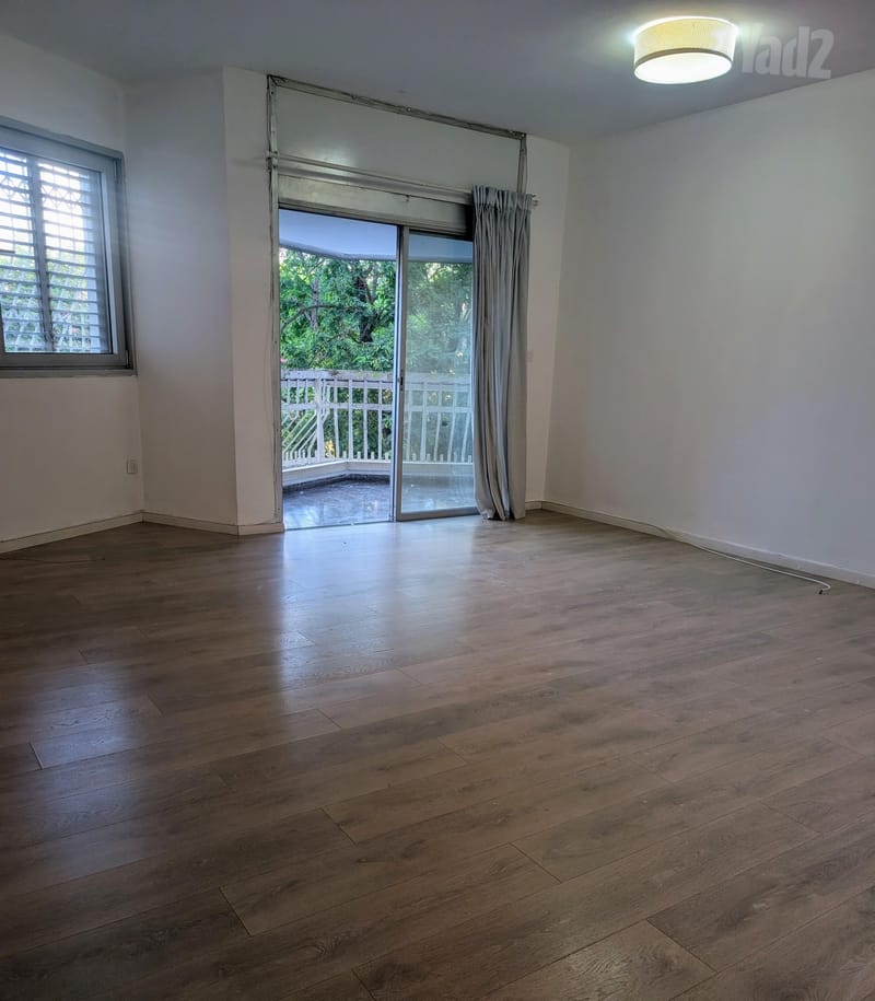Фото с Yad2 – 4 Комнаты • 8,300 ₪, חטיבת אלכסנדרוני 29, Кирьят Вейцман, Раанана (1)