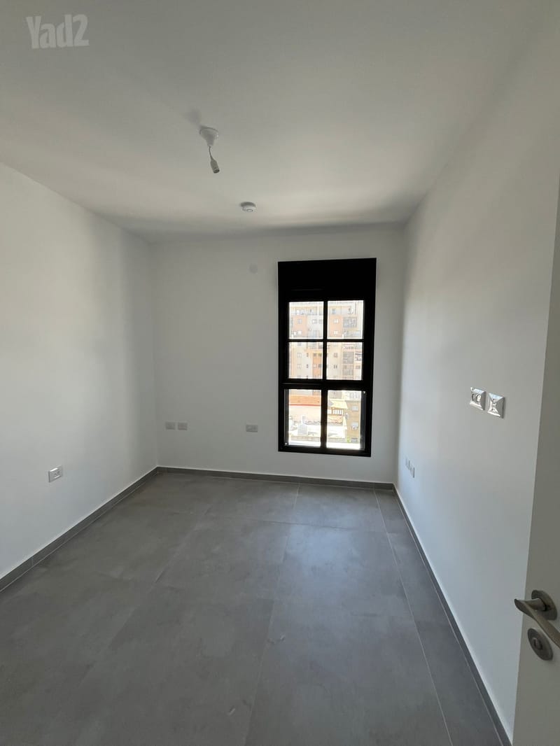 תמונה מיד2 – 4 חדרים • 7,900 ₪, יהודה לייב פינסקר 71, קרול, פתח תקווה (1)