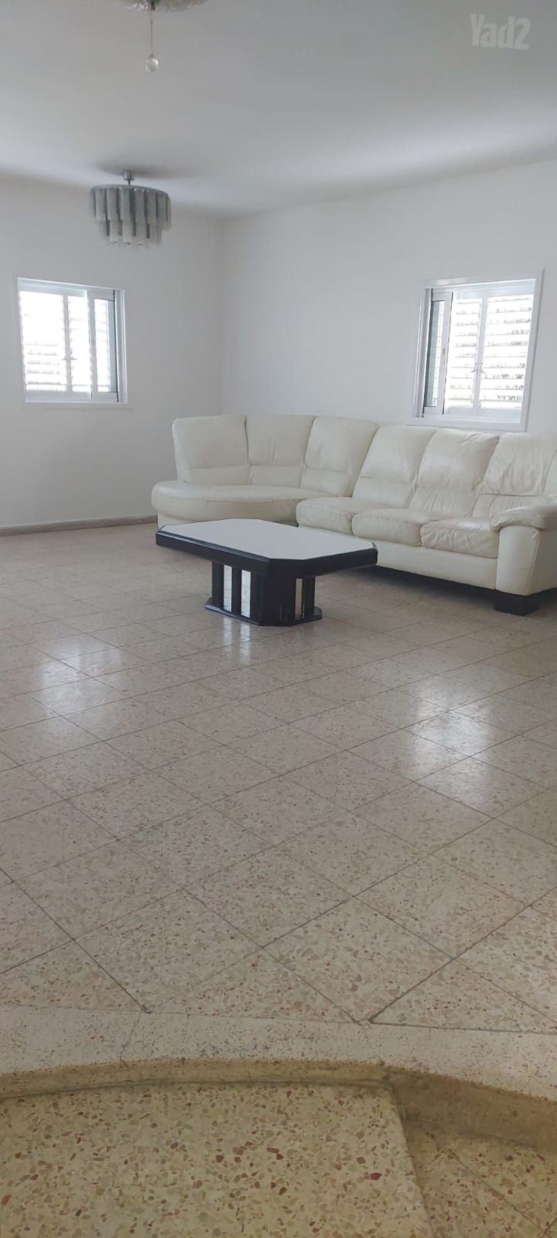 תמונה מיד2 – 4 חדרים • 6,000 ₪, בובר 8, נווה רמז, חולון (1)