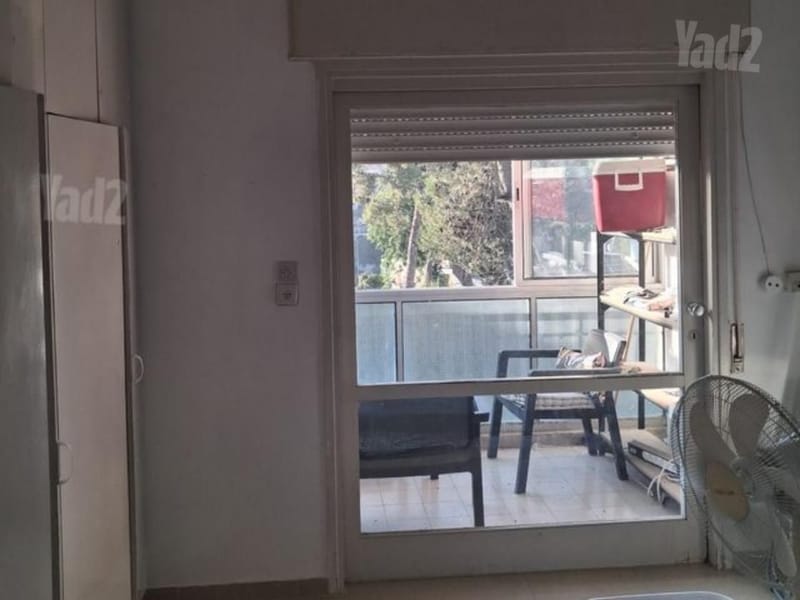 Photo from Yad2 – 2.5 Rooms • ₪5,400, כרמון 4, Beit HaKerem, Jerusalem (1)