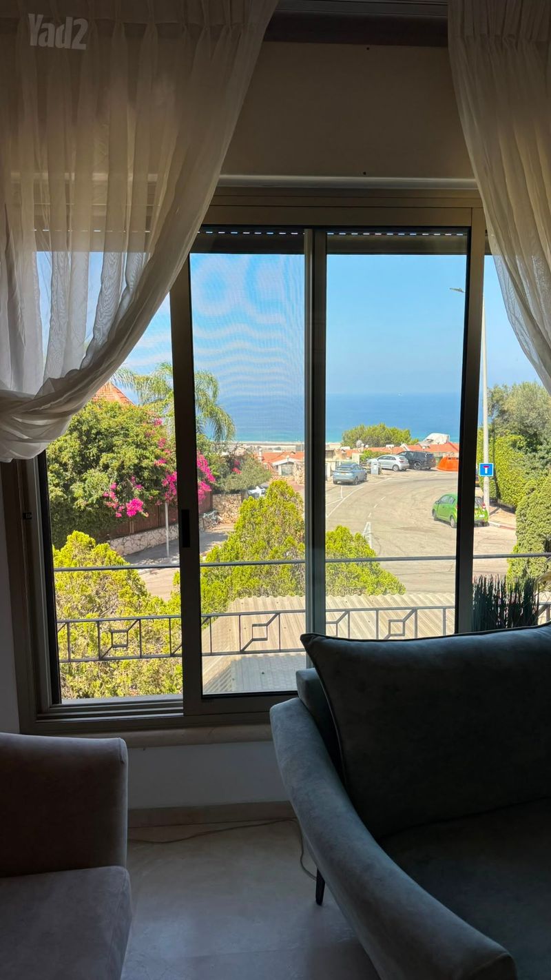 Photo from Yad2 – 6.5 Rooms • ₪8,500, ראול ולנברג 39, Ramat Eshkol, Haifa (1)