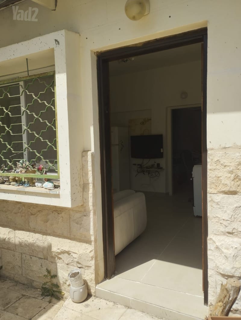 תמונה מיד2 – 2 חדרים • 4,500 ₪, גאולה 13, מרכז מזרחי, נס ציונה (1)