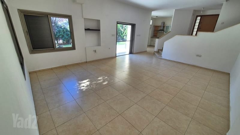 Photo from Yad2 – 5 Rooms • ₪10,500, נגב 6, Givat Tal, Rosh HaAyin (1)